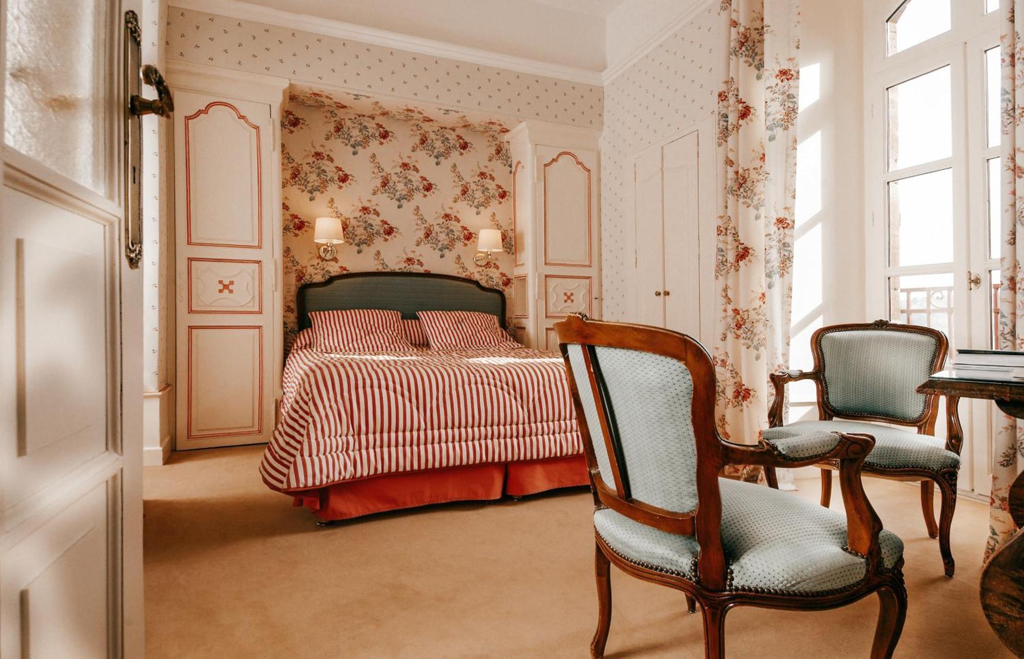 Chateau De Castel Novel Boutique Hotel Varetz Luaran gambar