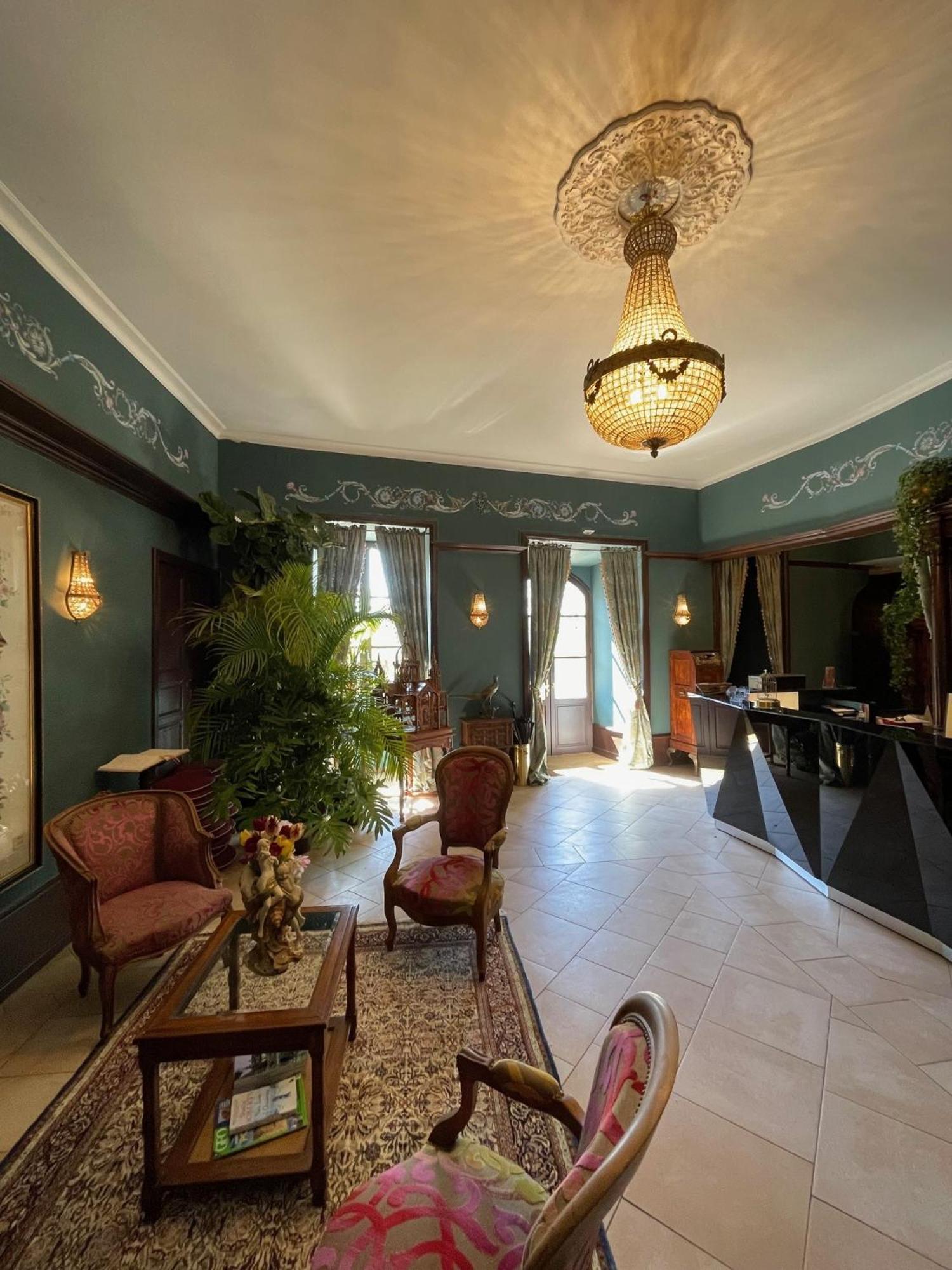 Chateau De Castel Novel Boutique Hotel Varetz Luaran gambar